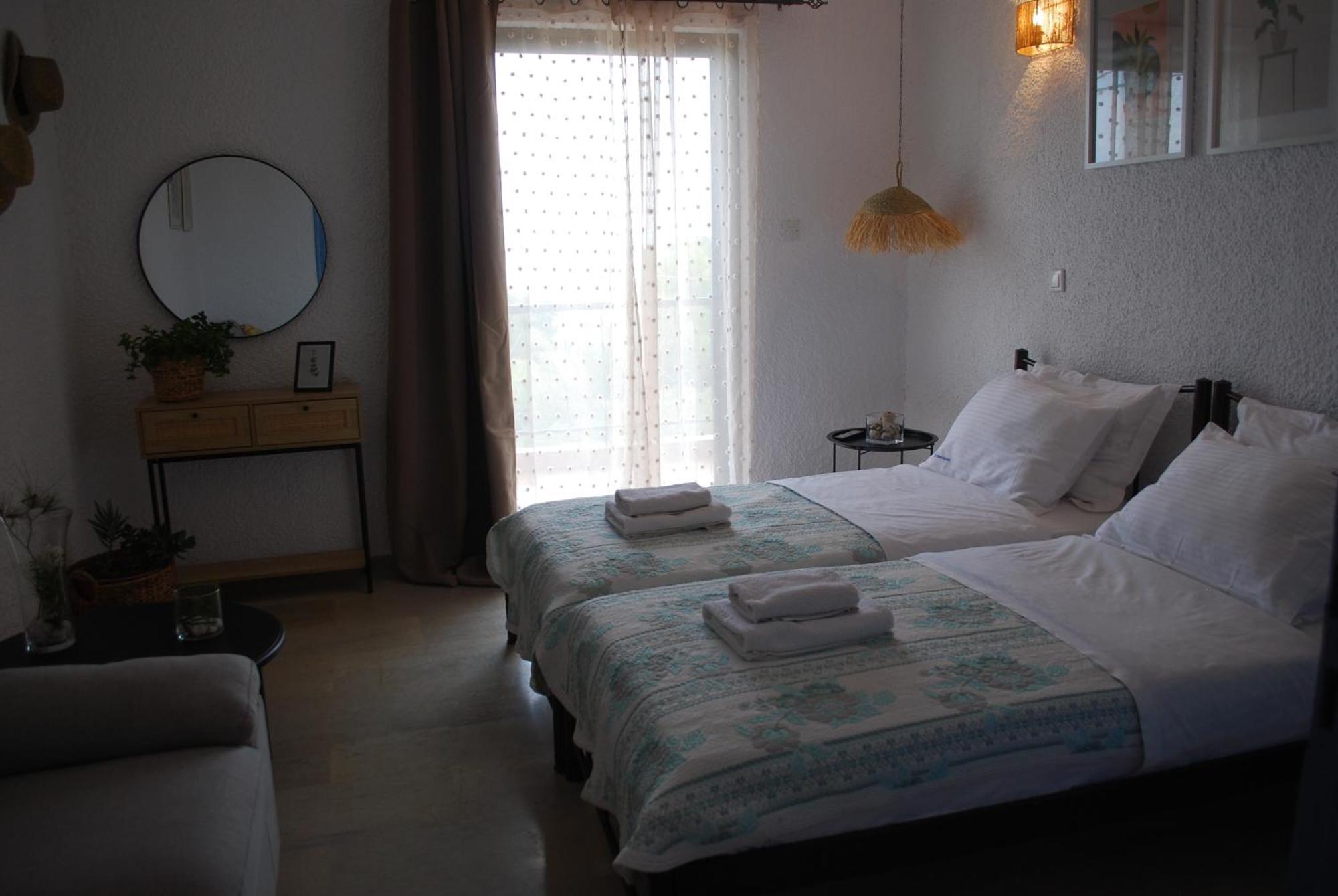 Sunset Rooms Agia Marina  Екстер'єр фото
