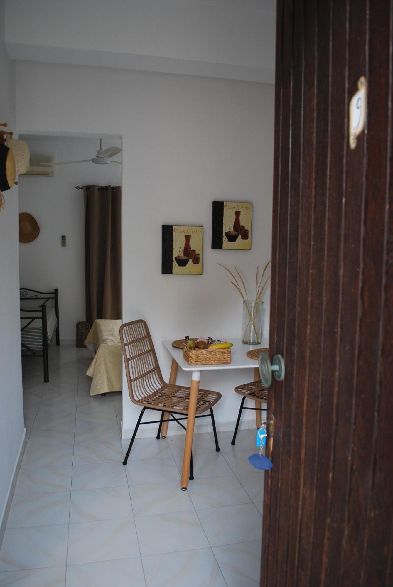 Sunset Rooms Agia Marina  Екстер'єр фото