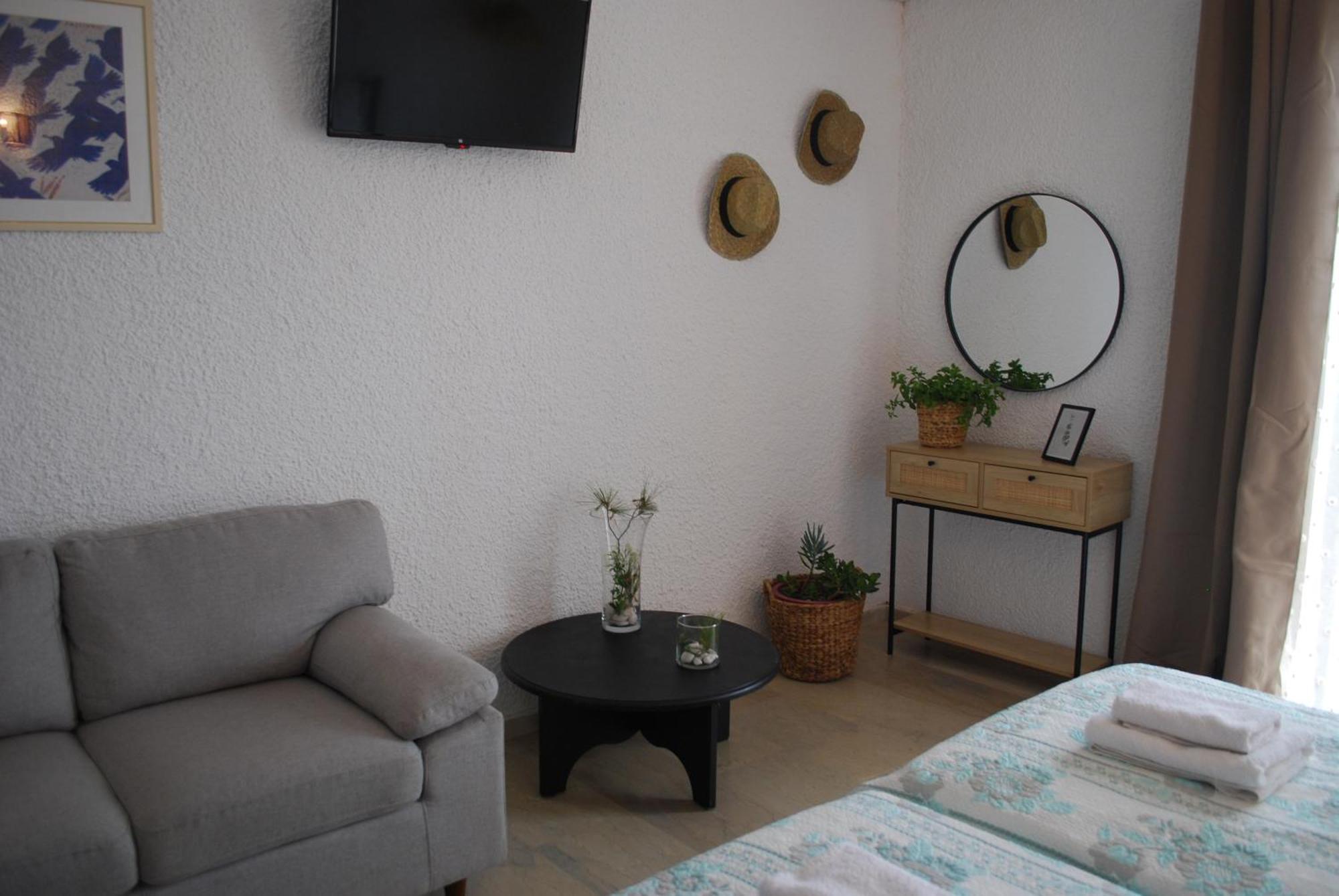 Sunset Rooms Agia Marina  Екстер'єр фото