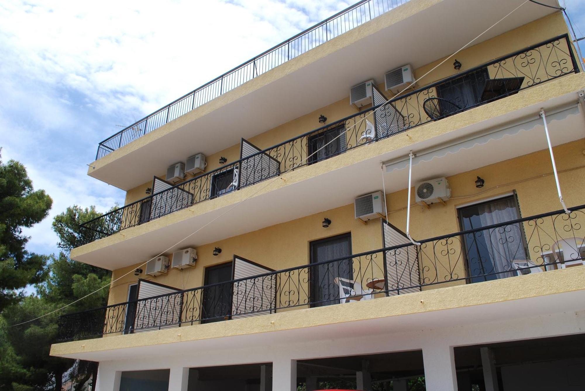Sunset Rooms Agia Marina  Екстер'єр фото