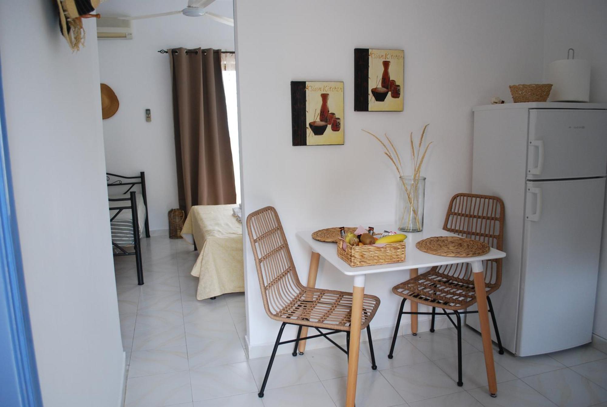 Sunset Rooms Agia Marina  Екстер'єр фото