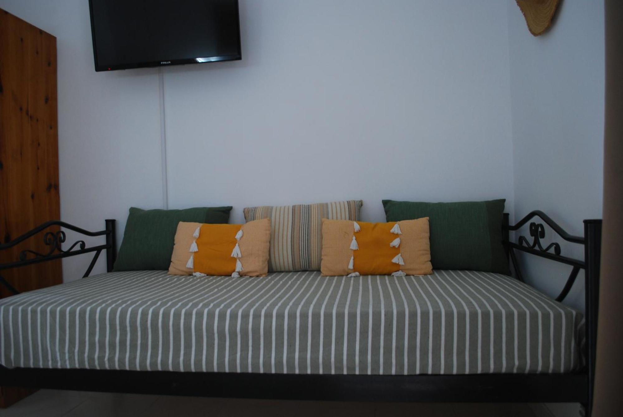 Sunset Rooms Agia Marina  Екстер'єр фото