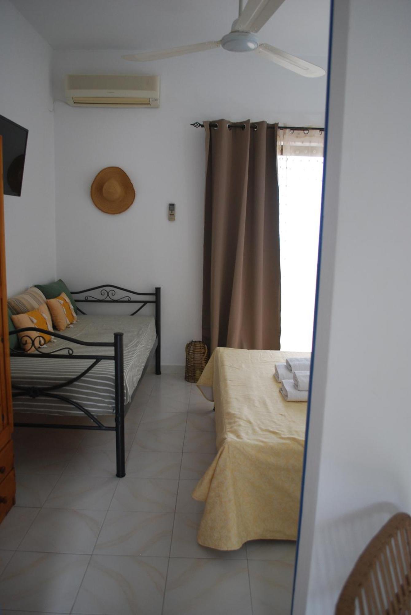 Sunset Rooms Agia Marina  Екстер'єр фото