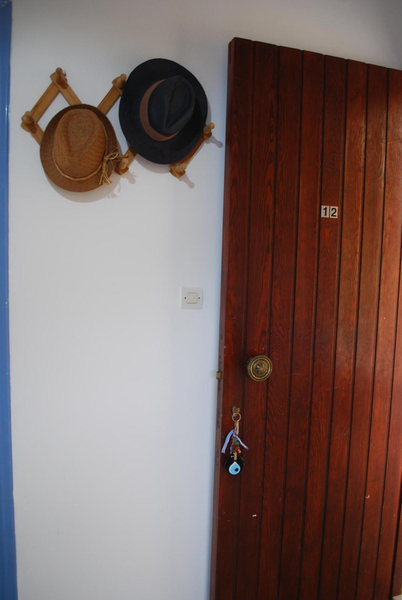 Sunset Rooms Agia Marina  Екстер'єр фото